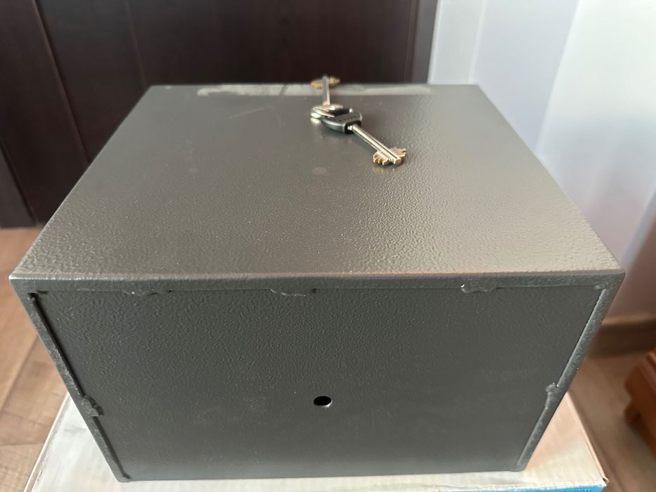 Метална Каса/Сейф за пистолет