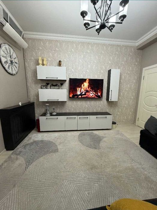 Высокопотолочная 3 этаж— 3 комнаты, 64 м², Шота Руставели`