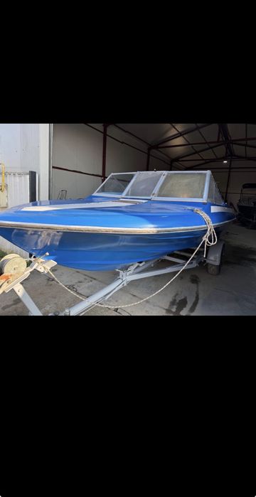 Ambarcațiune agrement GLASTRON 5,20 m – acte ANR – gata de transfer