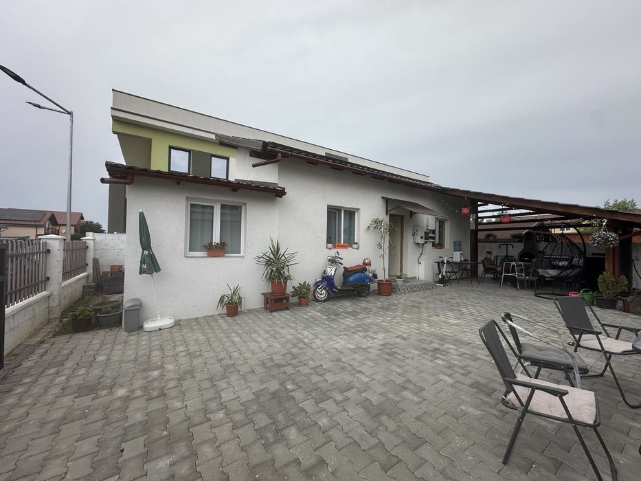 Casă de vânzare
