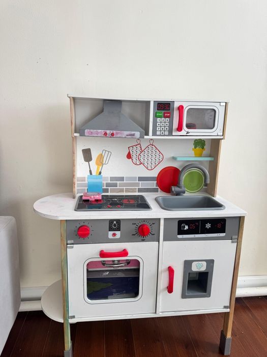 Продам кухню детскую