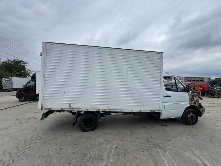 Dezmembrez Mercedes Sprinter 416 2.7 CDI Automat Cub Piele