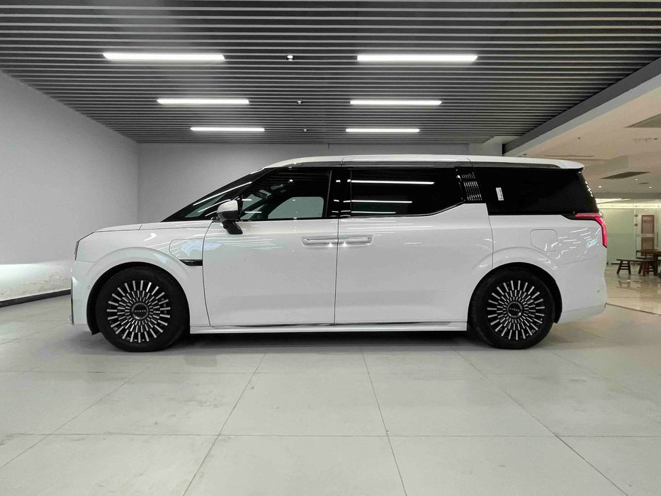 Zeekr 009 2025 — 2