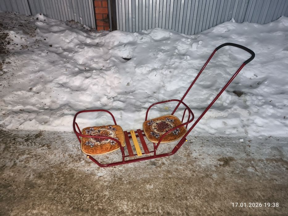 Продам сани на двоих