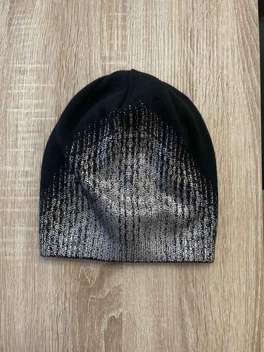 Шапки, ръкавици и шалове на цена от 10 лв.