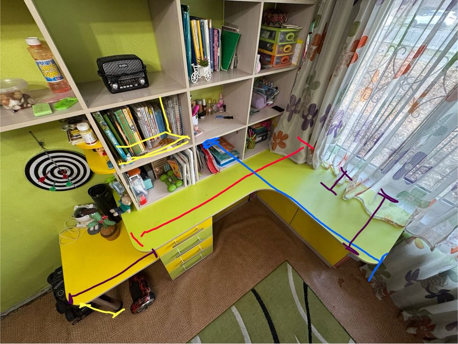 Продам угловой письменный стол с полками