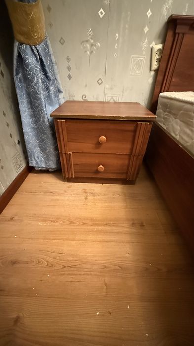 Продам кровать с тумбачками