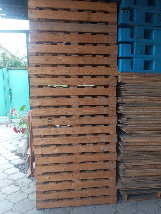Продам Поддоны крепкие нестандартные