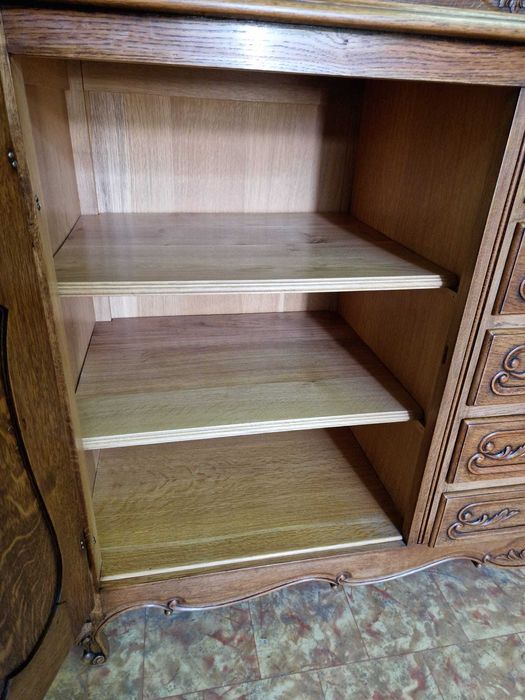 Невероятно резбован контрабюфет дресоар тъмен дъб в стил "ЛУИ XV"