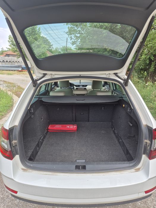 Skoda Octavia 1.6TDI DSG/LED/Печка