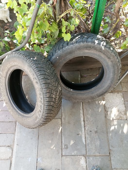 Продам шины зимние 185/70 R14