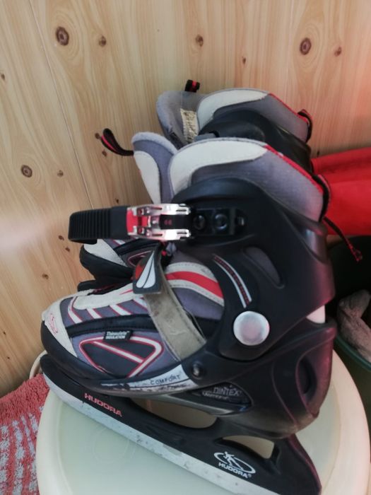 Продам фигурные коньки