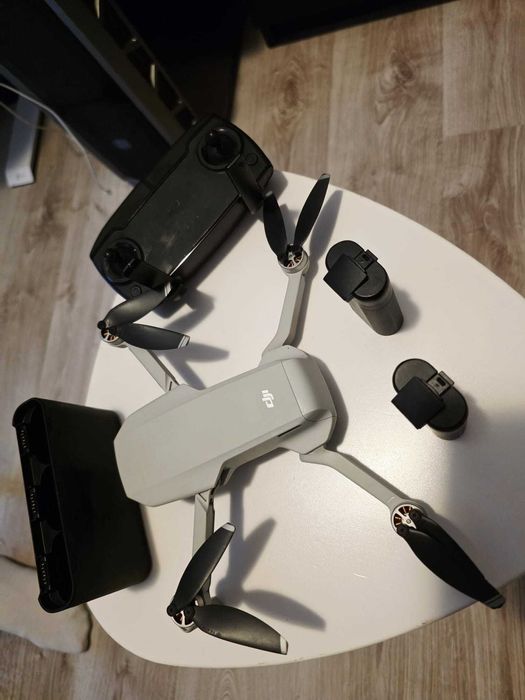 dronă DJI Mavic Mini Fly More Combo 3 baterii, geantă