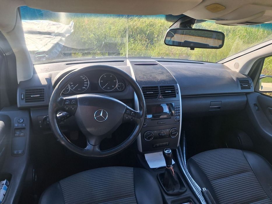 Продавам Mercedes a180 cdi