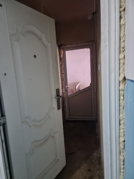 Închiriez Garsonieră