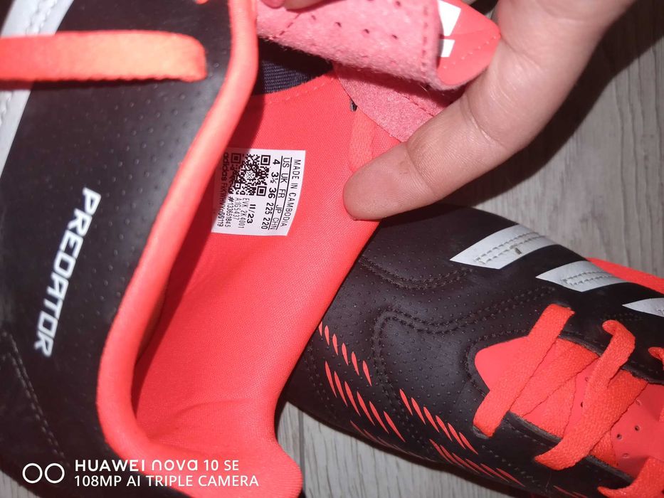 Футболни Стоножки Adidas Predator