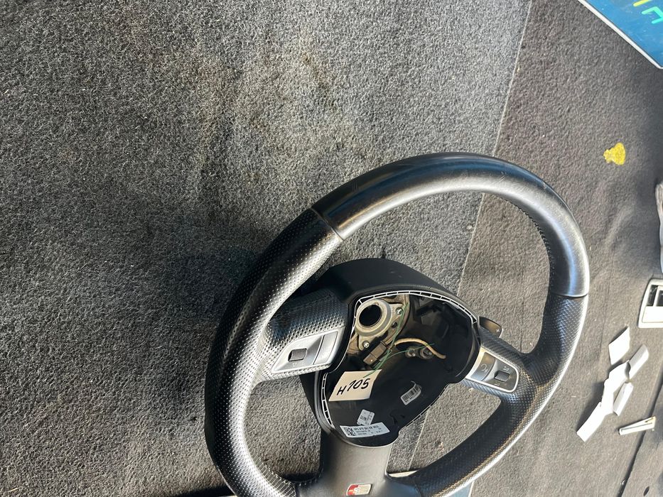 Оригинален волан за Ауди Audi 8P0419091 A3 Q5 F1пера ном 105