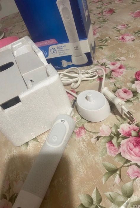 Електрическа четка Oral B