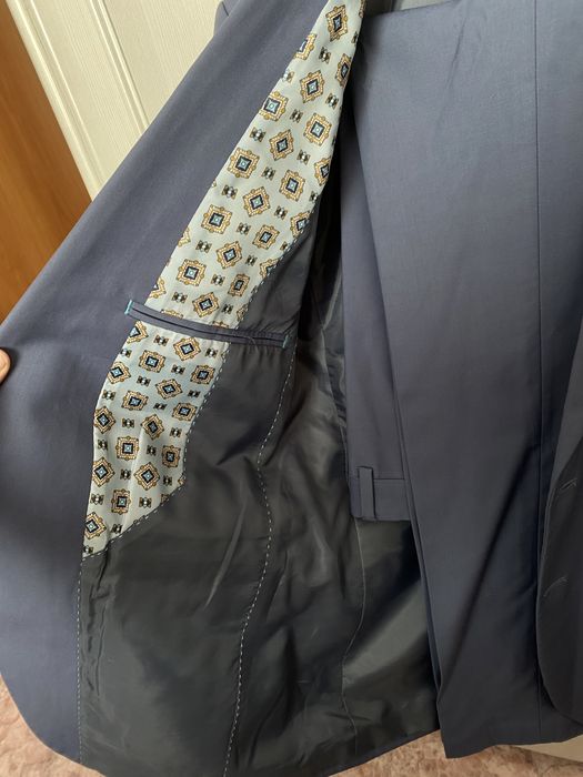 Продам мужской костюм