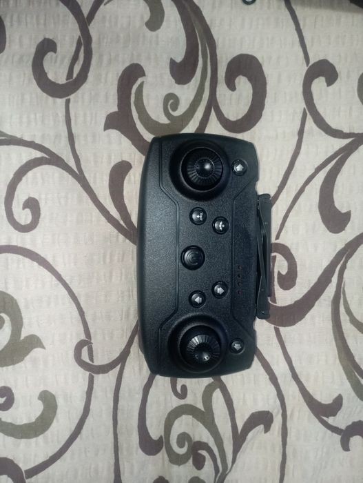 Dronă           .