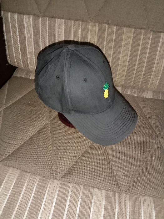 Шапки теплые иКепки мужские в хорошем состоянии