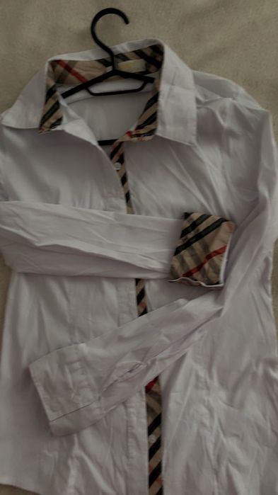 Дамска риза M – като нова, носена само веднъж