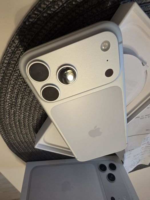 Iphone 17 pro max 256GB като НОВ
