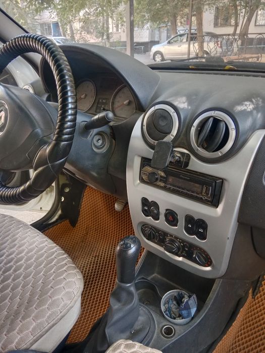 Продам Рено Логан