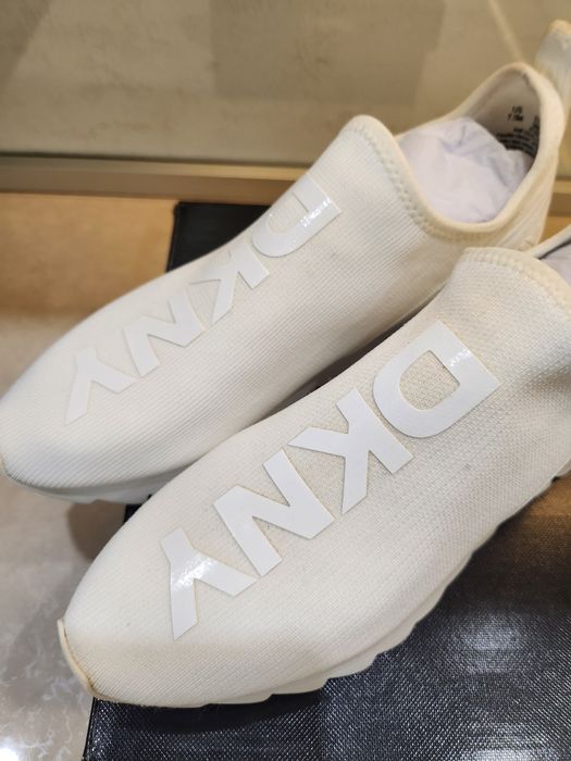 DKNY! Оригиални дамски обувки!