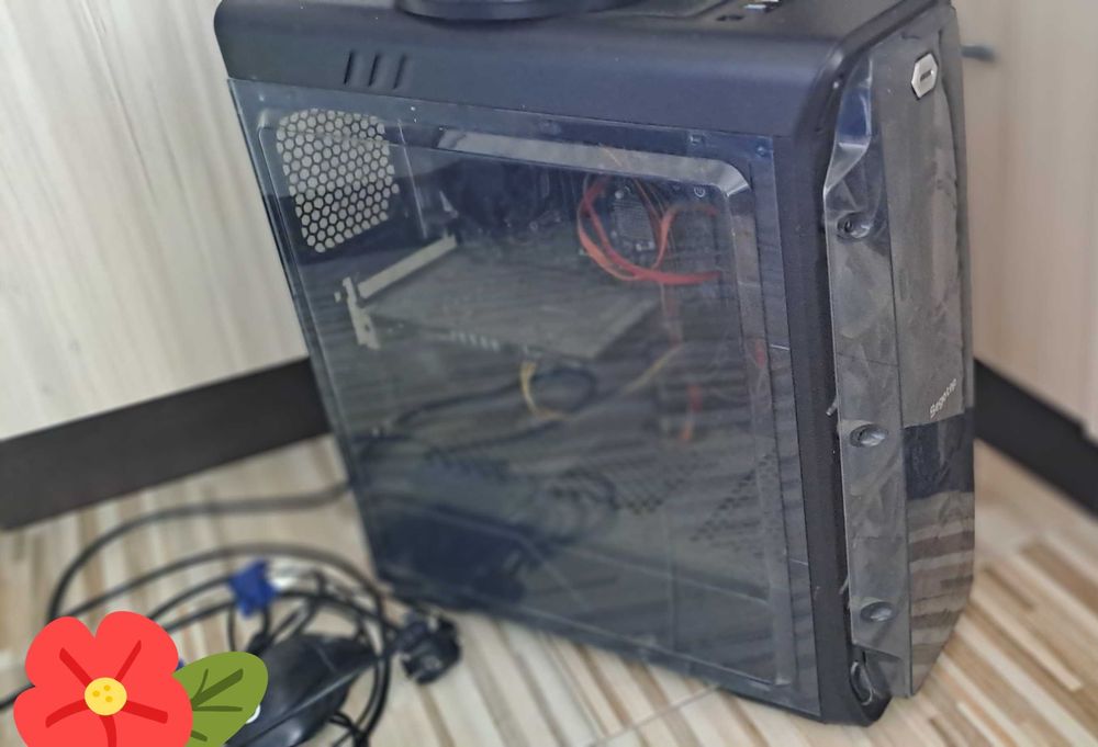 Продавам  компютър  с  монитор