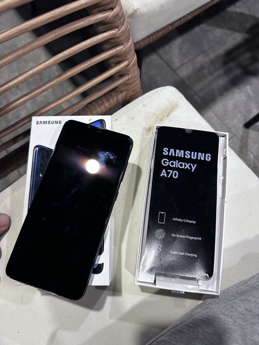 Продам Samsung a70