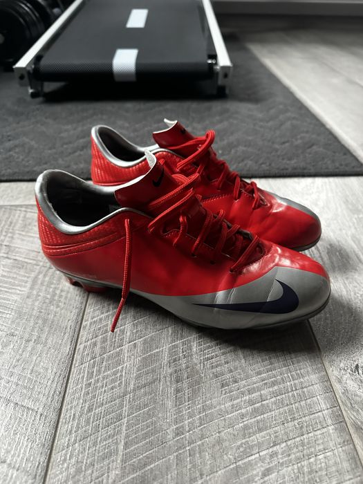 Професионални бутонки Nike Mercurial