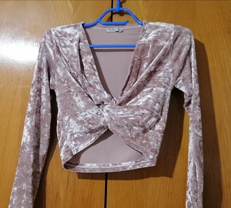 Vand Top cu mânecă