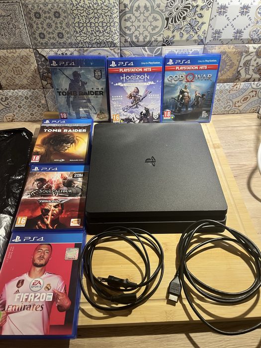 PlayStation 4 slim 500 GB