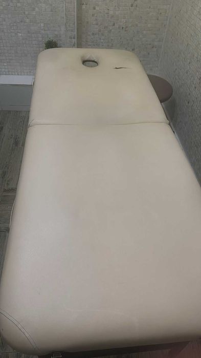 Продам массажную кушетку