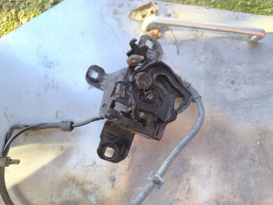 Cablu / mâner deschidere capota / broasca capota Vw Bora , Golf 4