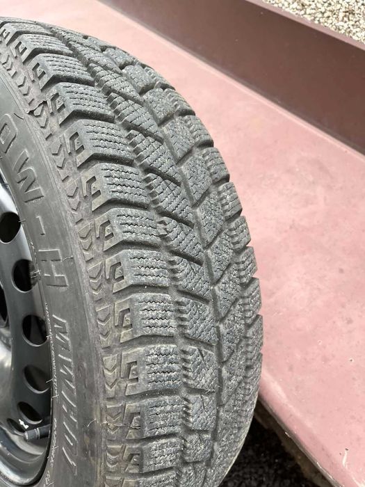 Джанти със зимни гуми 175/70 14 VW AG фолксваген 4бр
