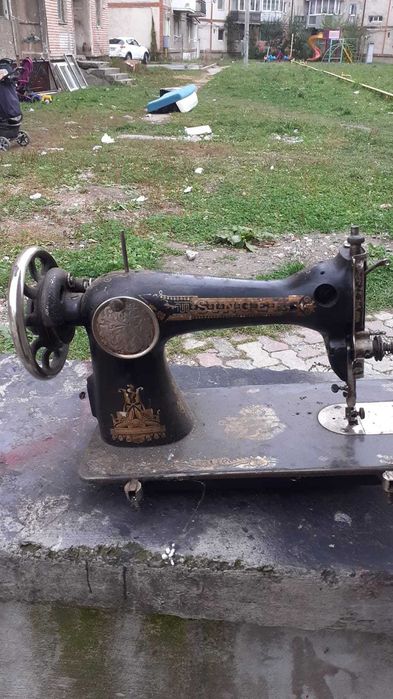 Masina de cusut perfect functionala