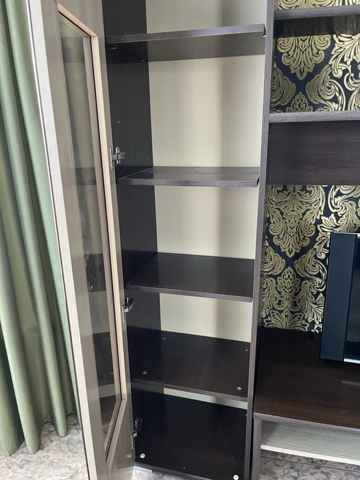 Продам стенку под тв