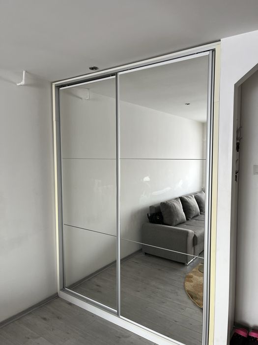 Inchiriez apartament