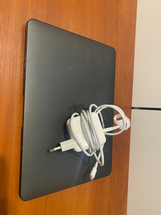 Macbook Retina ухоженный