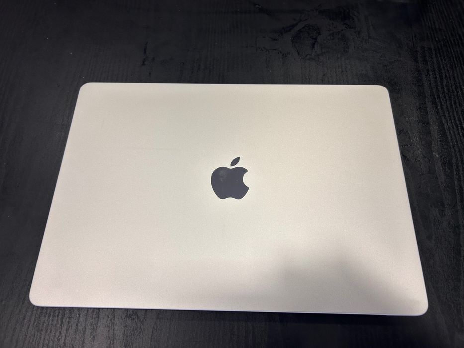 Лаптоп MacBook Air не е използван изобщо!