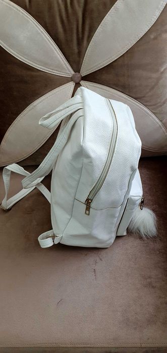Rucsac de culoare albă din înlocuitor piele - marca FASHION