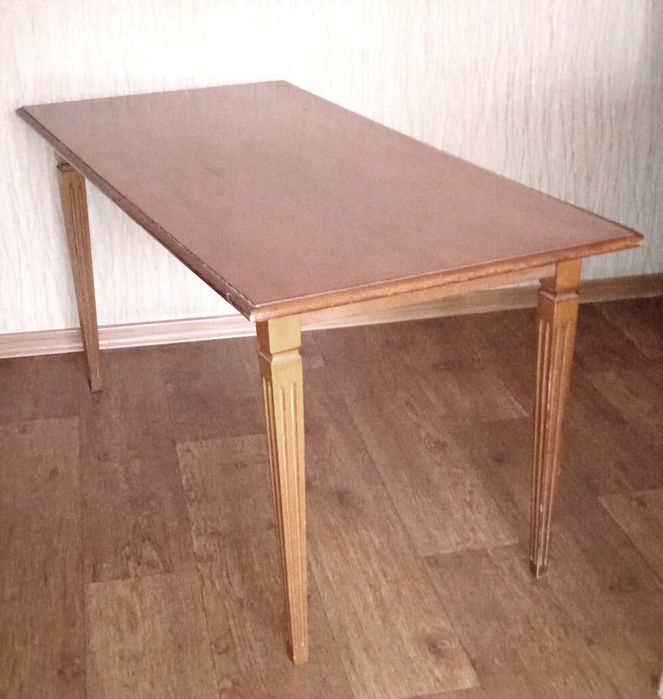 Журнальный столик