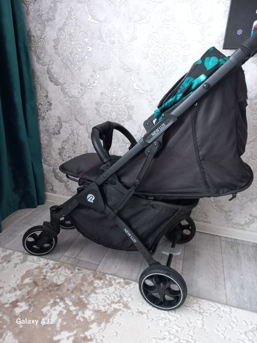 Продам детскую коляску