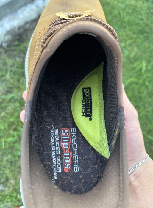 Papuci Skechers 43 Noi.