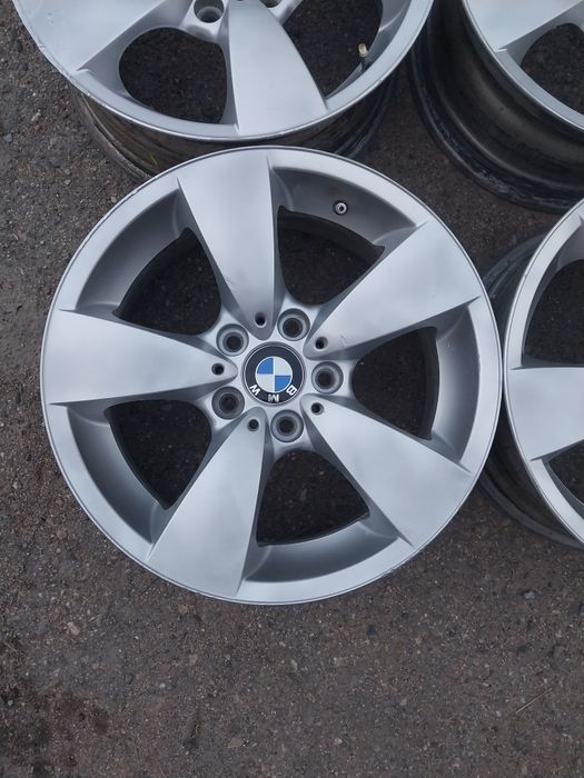Диски R17 на BMW оригинал.