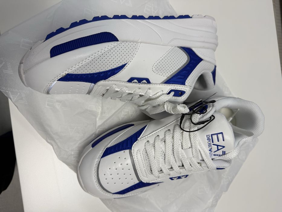 Adidasi Emporio Armani