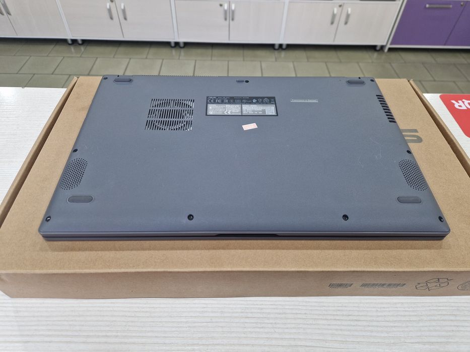 Asus (Core i7-10 gen, 16 Gb DDR4, 512 Gb SSD)