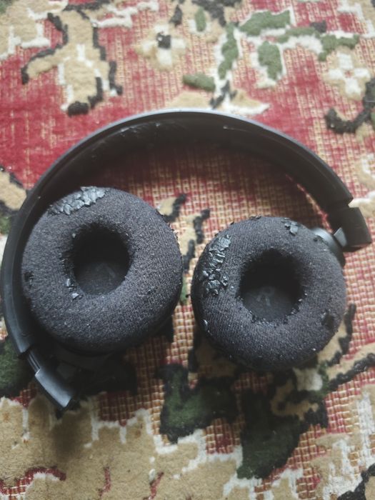 Продам наушник JBL 510 TUNE черный